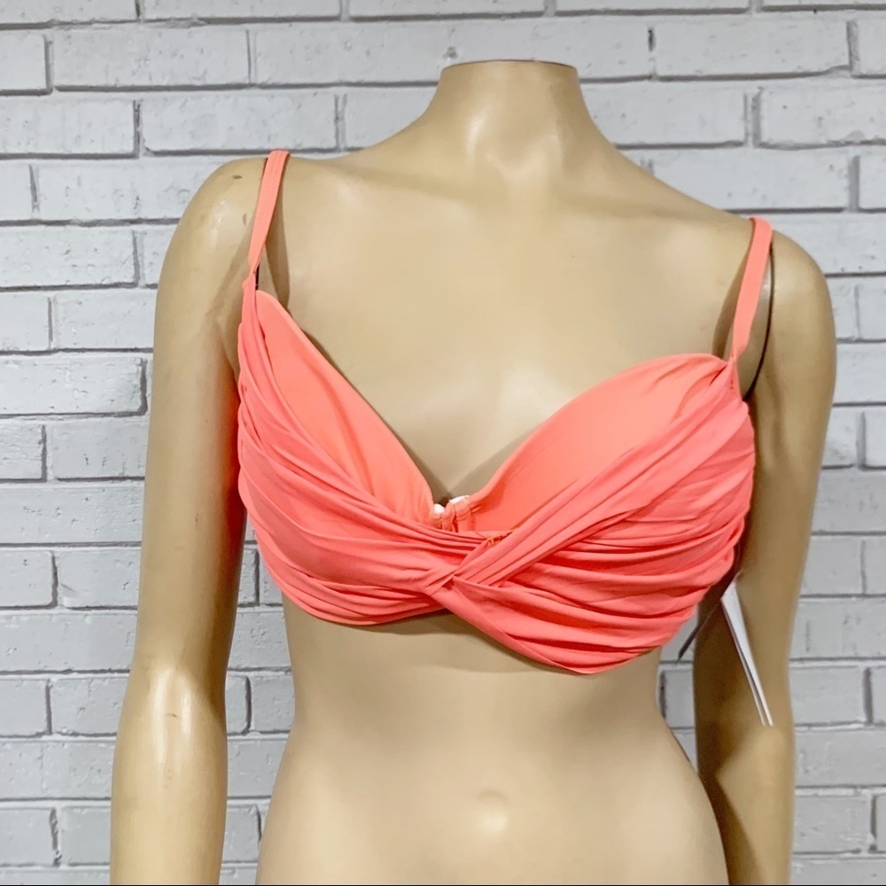 La Blanca Island Goddess‎ Twist Front Crossback Top